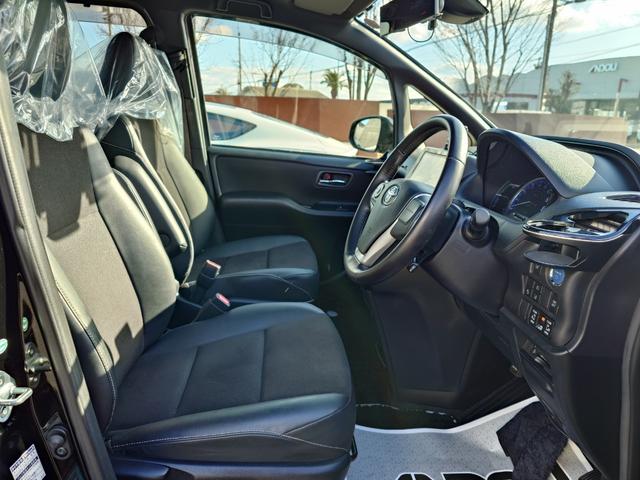 ノア ハイブリッドＳｉ　ダブルバイビー　純正１０インチナビ・両側オートスライドドア・純正１６ＡＷ・ＬＥＤライト・オートハイビーム・プリクラッシュセーフティ・ＬＤＡ・オートクルーズ・コーナーセンサー・ビルトインＥＴＣ・ハーフレザーシート（11枚目）