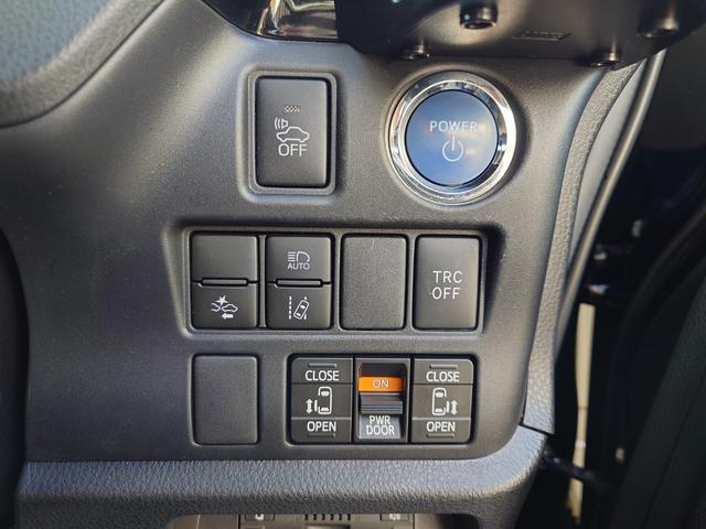 ノア ハイブリッドＳｉ　ダブルバイビー　純正１０インチナビ・両側オートスライドドア・純正１６ＡＷ・ＬＥＤライト・オートハイビーム・プリクラッシュセーフティ・ＬＤＡ・オートクルーズ・コーナーセンサー・ビルトインＥＴＣ・ハーフレザーシート（19枚目）