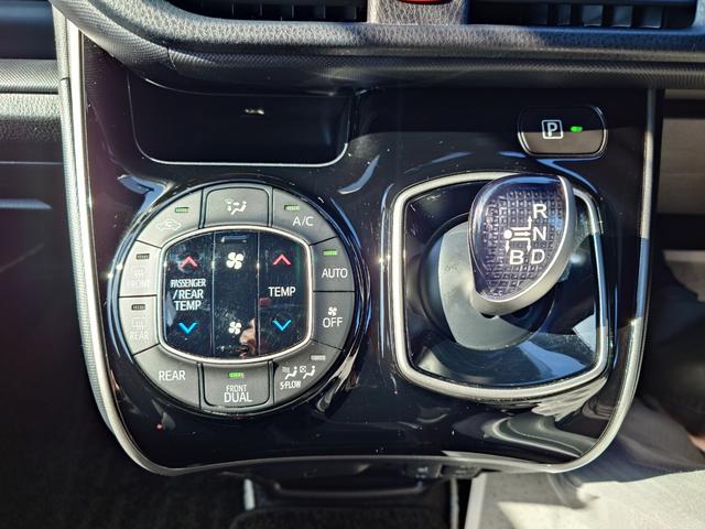 ヴォクシー ハイブリッドＺＳ　煌ＩＩＩ（17枚目）