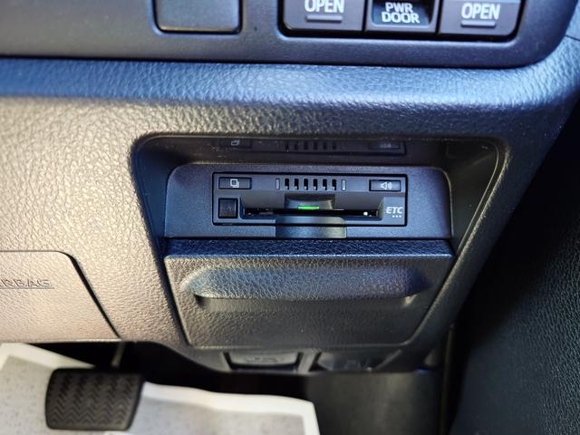 ヴォクシー ハイブリッドＺＳ　煌ＩＩＩ（20枚目）