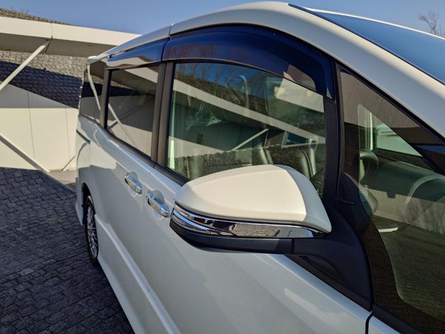 ノア ハイブリッドSi 純正10インチナビ・フリップダウンモニター・両側オートスライドドア・LEDライト・オートハイビーム・TRD Fエアロ・純正16AW・プリクラッシュセーフティ・LDA・オートクルーズ・ビルトインETC(6枚目)