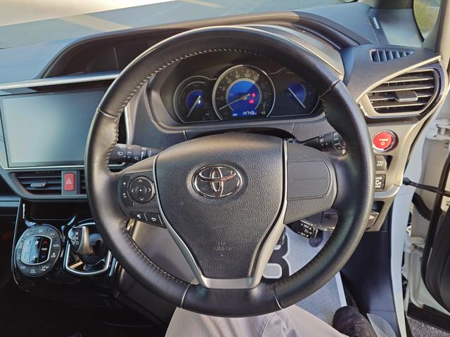 ノア ハイブリッドSi 純正10インチナビ・フリップダウンモニター・両側オートスライドドア・LEDライト・オートハイビーム・TRD Fエアロ・純正16AW・プリクラッシュセーフティ・LDA・オートクルーズ・ビルトインETC(14枚目)