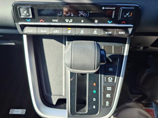 ヴォクシー ハイブリッドS-Z(20枚目)