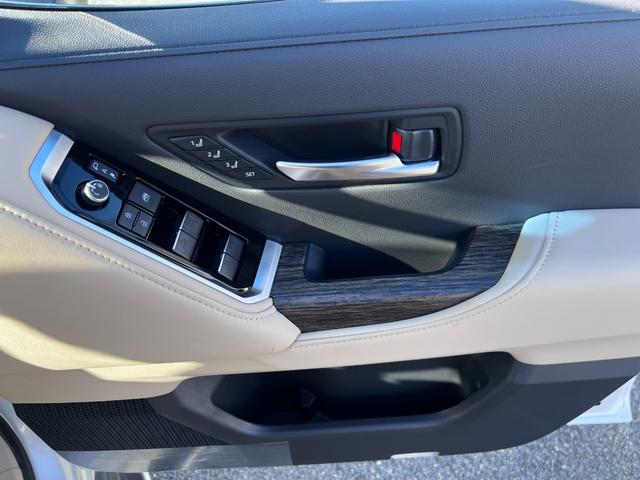 TOYOTA LAND CRUISER ZX | 2023 | PEARL | 20 km | details TOYOTA LAND CRUISER ZX | 2023 | PEARL | 20 km | details