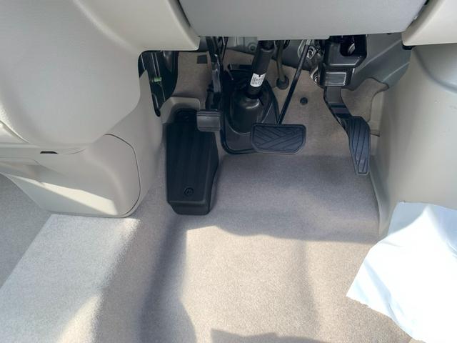 タウンボックス Ｇスペシャル　電動オートステップ（後席左側）／スライドドアイージークローザー（後席両側）／オートエアコン／オートライト／リアヒーター（足元）／シートヒーター（運転席）／ヒーテッドドアミラー／ＬＥＤヘッドライト（29枚目）