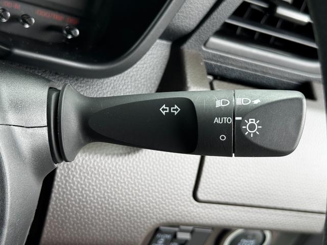 ルーミー 　片側パワースライドドア／スマートアシスト／前席シートヒーター／純正７インチナビ（ワンセグＴＶ／Ｂｌｕｅｔｏｏｔｈ／ＣＤ／ラジオ）バックカメラ／ステアリングスイッチ／スマートキー／コーナーセンサー（15枚目）