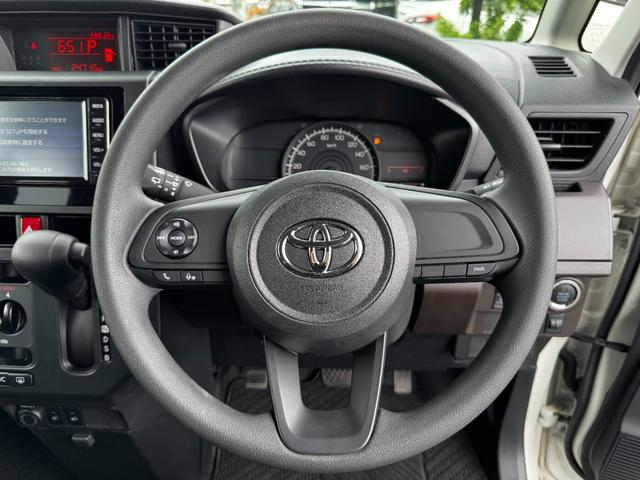 ルーミー 　片側パワースライドドア／スマートアシスト／前席シートヒーター／純正７インチナビ（ワンセグＴＶ／Ｂｌｕｅｔｏｏｔｈ／ＣＤ／ラジオ）バックカメラ／ステアリングスイッチ／スマートキー／コーナーセンサー（16枚目）