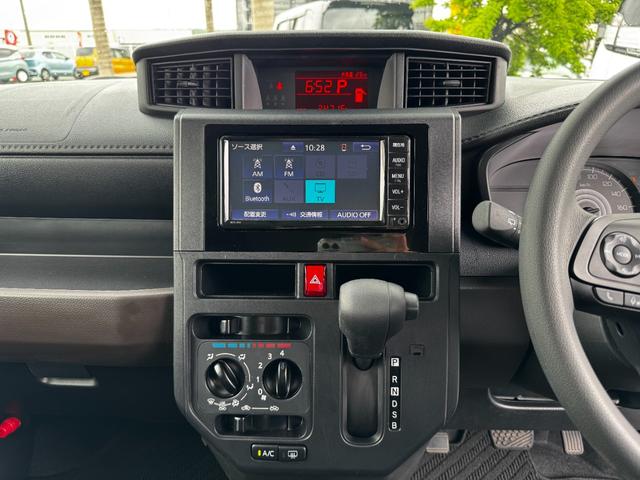 ルーミー 　片側パワースライドドア／スマートアシスト／前席シートヒーター／純正７インチナビ（ワンセグＴＶ／Ｂｌｕｅｔｏｏｔｈ／ＣＤ／ラジオ）バックカメラ／ステアリングスイッチ／スマートキー／コーナーセンサー（22枚目）