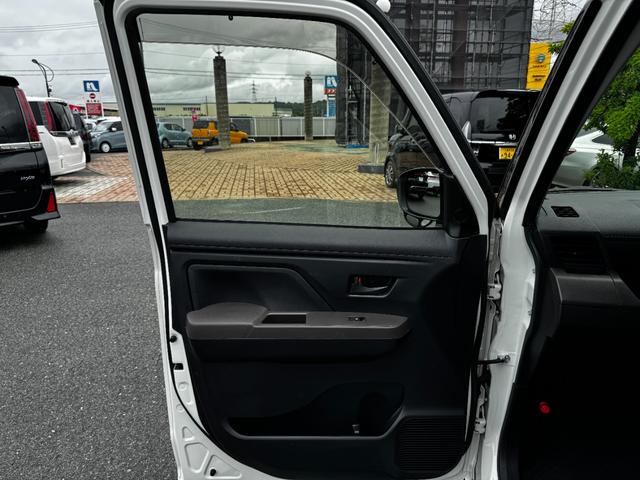 ルーミー 　片側パワースライドドア／スマートアシスト／前席シートヒーター／純正７インチナビ（ワンセグＴＶ／Ｂｌｕｅｔｏｏｔｈ／ＣＤ／ラジオ）バックカメラ／ステアリングスイッチ／スマートキー／コーナーセンサー（36枚目）