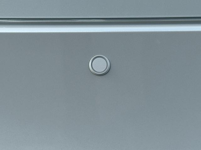 アルファード Ｚ　パノラミックビューモニター／シートヒーター＆シートベンチレーション／１４インチＤオーディオ（フルセグＴＶ・ＢＴ・ラジオ・ナビ）フリップダウンＭ／後席電動サンシェード／パワーバックドア／ＥＴＣ２．０（63枚目）