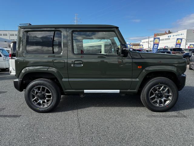ジムニー ＸＣ　前席シートヒーター／ヒルディセントコントロール／プッシュスタートボタン／パートタイム４ＷＤ／アイドリングストップ／マルチインフォメーションディスプレイ／本革巻ステアリング／ステアリングリモコン（4枚目）
