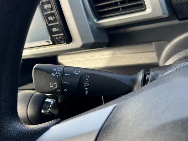 ピクシスメガ L SAIII トヨタ純正ナビ(Bluetooth・AM・FM)オートハイビーム/アイドリングストップ/ETC/両側パワースライドドア/後席ロールサンシェード/ステアリングスイッチ/オート格納ドアミラー/フォグランプ(17枚目)