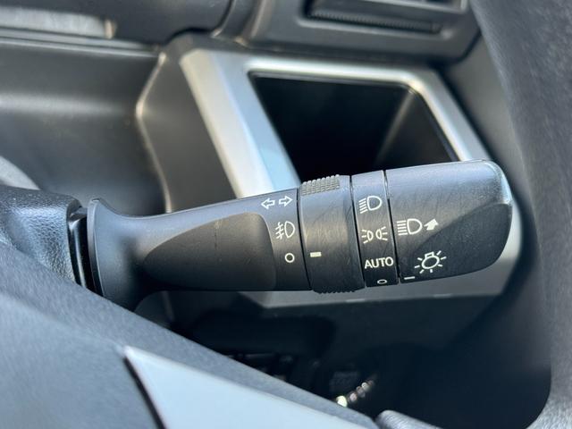 ピクシスメガ L SAIII トヨタ純正ナビ(Bluetooth・AM・FM)オートハイビーム/アイドリングストップ/ETC/両側パワースライドドア/後席ロールサンシェード/ステアリングスイッチ/オート格納ドアミラー/フォグランプ(18枚目)