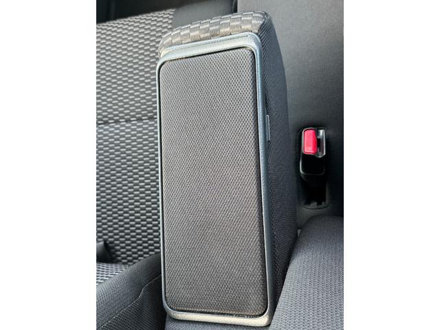 ピクシスメガ L SAIII トヨタ純正ナビ(Bluetooth・AM・FM)オートハイビーム/アイドリングストップ/ETC/両側パワースライドドア/後席ロールサンシェード/ステアリングスイッチ/オート格納ドアミラー/フォグランプ(27枚目)