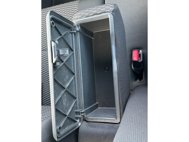 ピクシスメガ L SAIII トヨタ純正ナビ(Bluetooth・AM・FM)オートハイビーム/アイドリングストップ/ETC/両側パワースライドドア/後席ロールサンシェード/ステアリングスイッチ/オート格納ドアミラー/フォグランプ(28枚目)