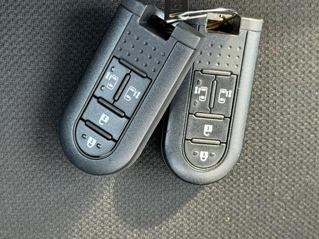 ピクシスメガ L SAIII トヨタ純正ナビ(Bluetooth・AM・FM)オートハイビーム/アイドリングストップ/ETC/両側パワースライドドア/後席ロールサンシェード/ステアリングスイッチ/オート格納ドアミラー/フォグランプ(50枚目)