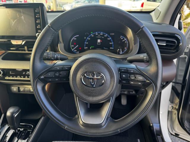 ヤリスクロス ハイブリッドZ パノラミックビューM/BSM/ドラレコ前後/ETC/純正Dオーディオ(フルセグTV・AppleCarPlay・Bluetoot・ラジオ)/前席シートヒーター/LEDヘッドライト/オートハイビーム(16枚目)