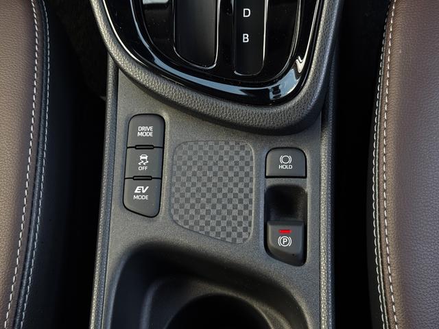 ヤリスクロス ハイブリッドZ パノラミックビューM/BSM/ドラレコ前後/ETC/純正Dオーディオ(フルセグTV・AppleCarPlay・Bluetoot・ラジオ)/前席シートヒーター/LEDヘッドライト/オートハイビーム(28枚目)