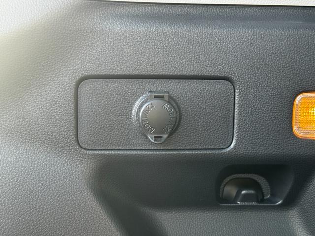 ヤリスクロス ハイブリッドZ パノラミックビューM/BSM/ドラレコ前後/ETC/純正Dオーディオ(フルセグTV・AppleCarPlay・Bluetoot・ラジオ)/前席シートヒーター/LEDヘッドライト/オートハイビーム(35枚目)