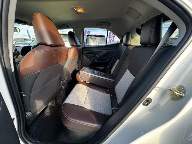 ヤリスクロス ハイブリッドZ パノラミックビューM/BSM/ドラレコ前後/ETC/純正Dオーディオ(フルセグTV・AppleCarPlay・Bluetoot・ラジオ)/前席シートヒーター/LEDヘッドライト/オートハイビーム(36枚目)