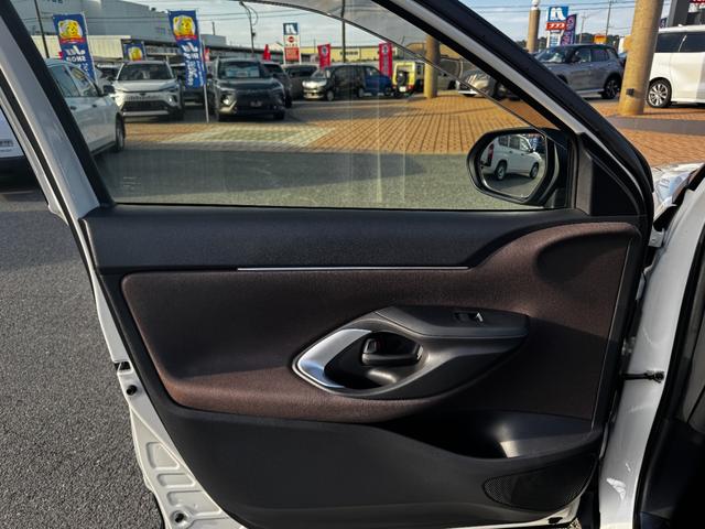 ヤリスクロス ハイブリッドZ パノラミックビューM/BSM/ドラレコ前後/ETC/純正Dオーディオ(フルセグTV・AppleCarPlay・Bluetoot・ラジオ)/前席シートヒーター/LEDヘッドライト/オートハイビーム(38枚目)