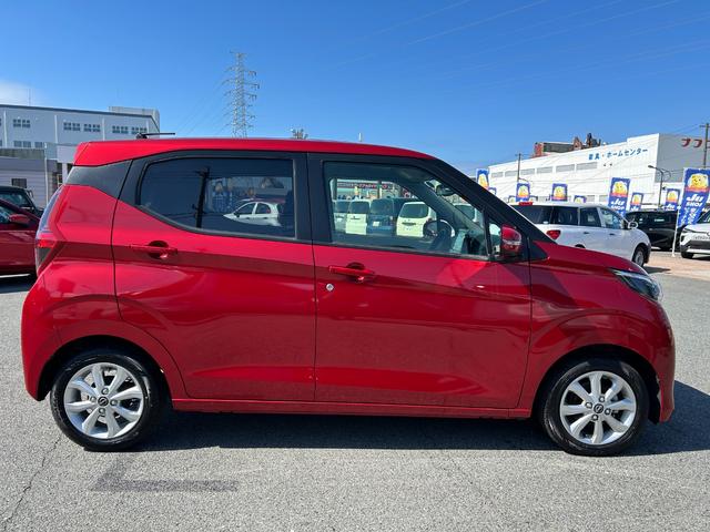 デイズ  日産純正ナビ(MM223D-LE)(フルセグ・BT・ラジオ・アラウンドビューモニター)ステアリングスイッチ/タッチパネルオートエアコン/ETC2.0/LEDヘッドライト//純正AW/スマートキー2個(4枚目)