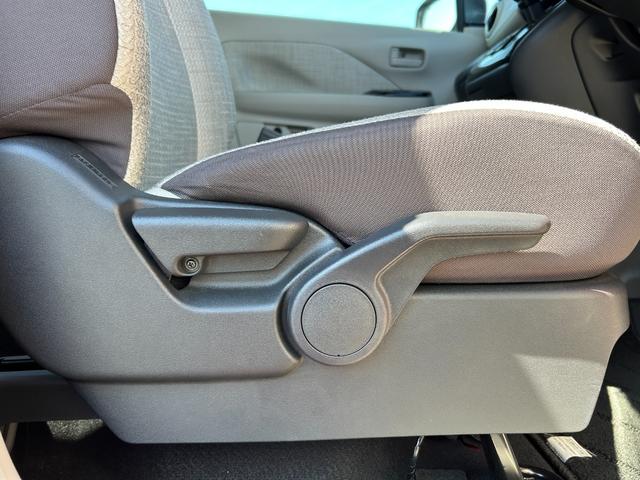 デイズ  日産純正ナビ(MM223D-LE)(フルセグ・BT・ラジオ・アラウンドビューモニター)ステアリングスイッチ/タッチパネルオートエアコン/ETC2.0/LEDヘッドライト//純正AW/スマートキー2個(13枚目)