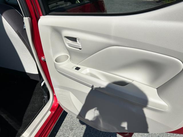 デイズ  日産純正ナビ(MM223D-LE)(フルセグ・BT・ラジオ・アラウンドビューモニター)ステアリングスイッチ/タッチパネルオートエアコン/ETC2.0/LEDヘッドライト//純正AW/スマートキー2個(30枚目)