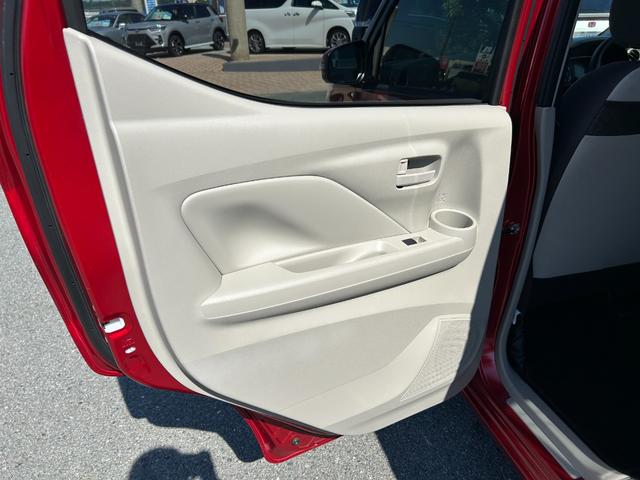 デイズ  日産純正ナビ(MM223D-LE)(フルセグ・BT・ラジオ・アラウンドビューモニター)ステアリングスイッチ/タッチパネルオートエアコン/ETC2.0/LEDヘッドライト//純正AW/スマートキー2個(35枚目)