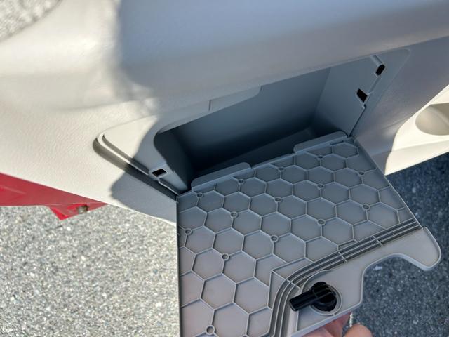 デイズ  日産純正ナビ(MM223D-LE)(フルセグ・BT・ラジオ・アラウンドビューモニター)ステアリングスイッチ/タッチパネルオートエアコン/ETC2.0/LEDヘッドライト//純正AW/スマートキー2個(40枚目)