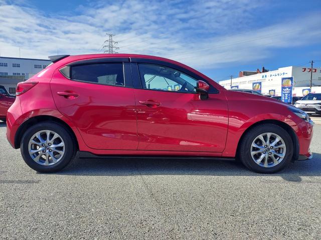 MAZDA2 XDプロアクティブ 純正メモリーナビ(フルセグ・DVD・CD・ラジオ・BT)/純正アンダースポイラー(前・横・後)/LEDヘッドライト/オートライト/シートヒーター(前)/ステアリングスイッチ/TVキット/スマートキー(5枚目)