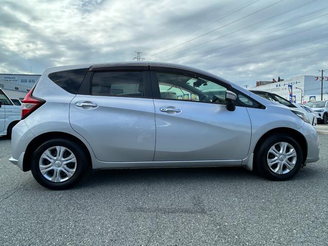 ノート X 純正ナビケーション(フルセグTV・BT・FM・AM・AUX・DVD・CD)/ETC/アラウンドビューモニター/デジタルインナーミラー/純正ドラレコ(前・後)/障害物センサー/衝突被害軽減ブレーキ(5枚目)