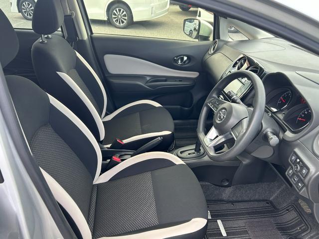 ノート X 純正ナビケーション(フルセグTV・BT・FM・AM・AUX・DVD・CD)/ETC/アラウンドビューモニター/デジタルインナーミラー/純正ドラレコ(前・後)/障害物センサー/衝突被害軽減ブレーキ(12枚目)