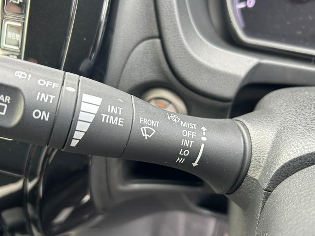 ノート X 純正ナビケーション(フルセグTV・BT・FM・AM・AUX・DVD・CD)/ETC/アラウンドビューモニター/デジタルインナーミラー/純正ドラレコ(前・後)/障害物センサー/衝突被害軽減ブレーキ(16枚目)