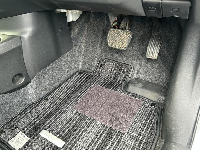 ノート X 純正ナビケーション(フルセグTV・BT・FM・AM・AUX・DVD・CD)/ETC/アラウンドビューモニター/デジタルインナーミラー/純正ドラレコ(前・後)/障害物センサー/衝突被害軽減ブレーキ(26枚目)