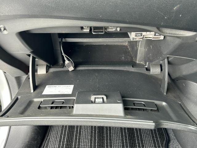 ノート X 純正ナビケーション(フルセグTV・BT・FM・AM・AUX・DVD・CD)/ETC/アラウンドビューモニター/デジタルインナーミラー/純正ドラレコ(前・後)/障害物センサー/衝突被害軽減ブレーキ(40枚目)