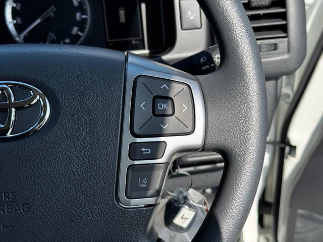 ハイエースバン ロングＤＸ　ＧＬパッケージ　パノラミックビューモニターカメラ付き／ステアリングスイッチ／デジタルインナーミラー／オートライト／オートハイビーム／ＬＥＤヘッドライト／ＡＣ１００Ｗ電源／リアクーラー／リアヒーター／電格ミラー（17枚目）