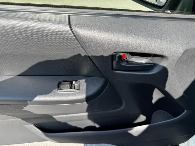 ハイエースバン ロングＤＸ　ＧＬパッケージ　パノラミックビューモニターカメラ付き／ステアリングスイッチ／デジタルインナーミラー／オートライト／オートハイビーム／ＬＥＤヘッドライト／ＡＣ１００Ｗ電源／リアクーラー／リアヒーター／電格ミラー（37枚目）