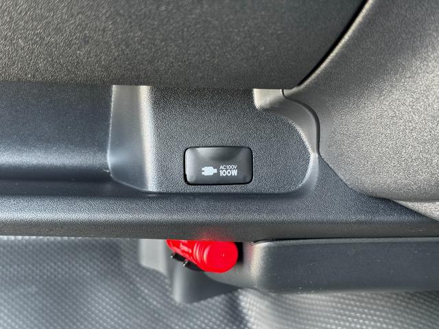 ハイエースバン ロングＤＸ　ＧＬパッケージ　パノラミックビューモニターカメラ付き／ステアリングスイッチ／デジタルインナーミラー／オートライト／オートハイビーム／ＬＥＤヘッドライト／ＡＣ１００Ｗ電源／リアクーラー／リアヒーター／電格ミラー（41枚目）