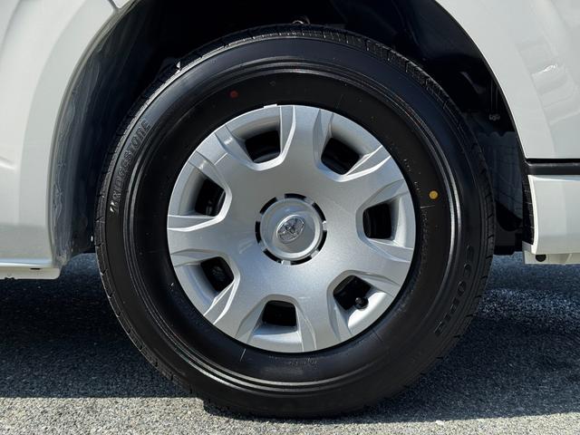 ハイエースバン ロングＤＸ　ＧＬパッケージ　パノラミックビューモニターカメラ付き／ステアリングスイッチ／デジタルインナーミラー／オートライト／オートハイビーム／ＬＥＤヘッドライト／ＡＣ１００Ｗ電源／リアクーラー／リアヒーター／電格ミラー（49枚目）