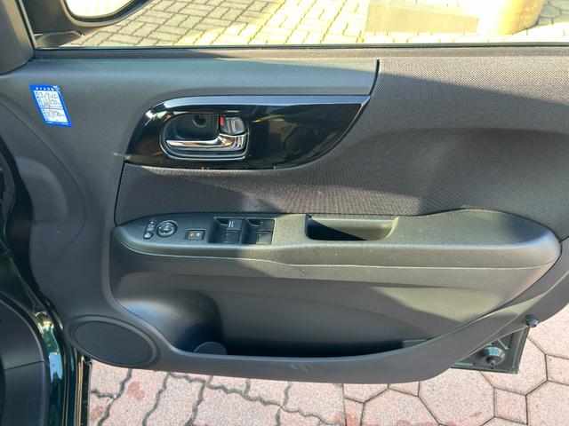 N-ONE プレミアムツアラーSSネオクラシックレーサーパッケジ ギャザス7インチメモリーナビ(フルセグTV・CD・DVD・ラジオ・BT)/前席シートヒーター/ETC/専用装備(ボンネットストライプ・チェッカーデカール/15インチAW・タンカラーコンビシート)(10枚目)