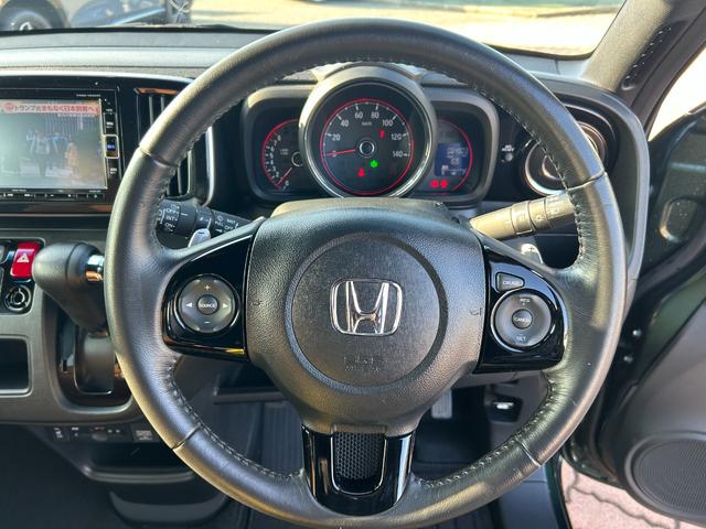 N-ONE プレミアムツアラーSSネオクラシックレーサーパッケジ ギャザス7インチメモリーナビ(フルセグTV・CD・DVD・ラジオ・BT)/前席シートヒーター/ETC/専用装備(ボンネットストライプ・チェッカーデカール/15インチAW・タンカラーコンビシート)(13枚目)