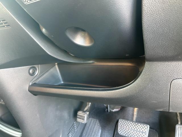 N-ONE プレミアムツアラーSSネオクラシックレーサーパッケジ ギャザス7インチメモリーナビ(フルセグTV・CD・DVD・ラジオ・BT)/前席シートヒーター/ETC/専用装備(ボンネットストライプ・チェッカーデカール/15インチAW・タンカラーコンビシート)(21枚目)