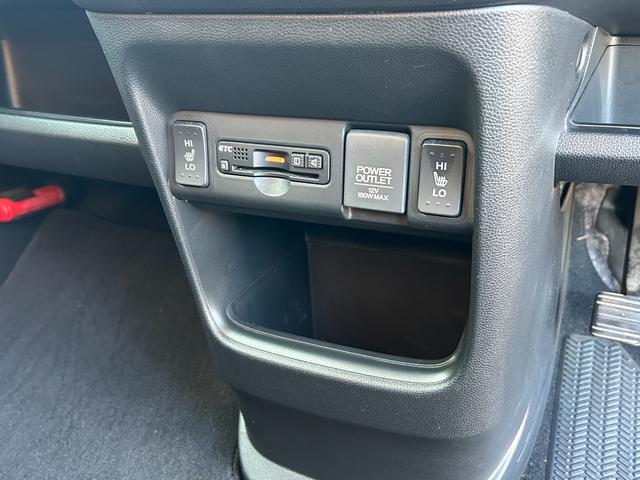 N-ONE プレミアムツアラーSSネオクラシックレーサーパッケジ ギャザス7インチメモリーナビ(フルセグTV・CD・DVD・ラジオ・BT)/前席シートヒーター/ETC/専用装備(ボンネットストライプ・チェッカーデカール/15インチAW・タンカラーコンビシート)(28枚目)