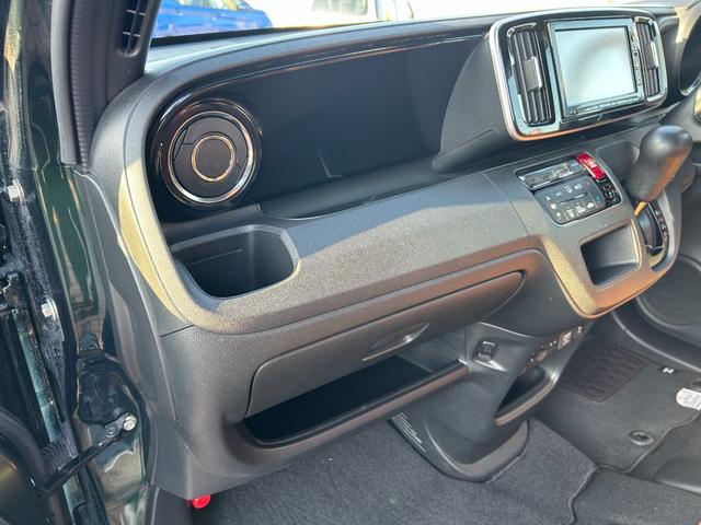 N-ONE プレミアムツアラーSSネオクラシックレーサーパッケジ ギャザス7インチメモリーナビ(フルセグTV・CD・DVD・ラジオ・BT)/前席シートヒーター/ETC/専用装備(ボンネットストライプ・チェッカーデカール/15インチAW・タンカラーコンビシート)(43枚目)