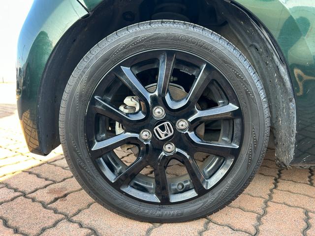 N-ONE プレミアムツアラーSSネオクラシックレーサーパッケジ ギャザス7インチメモリーナビ(フルセグTV・CD・DVD・ラジオ・BT)/前席シートヒーター/ETC/専用装備(ボンネットストライプ・チェッカーデカール/15インチAW・タンカラーコンビシート)(54枚目)