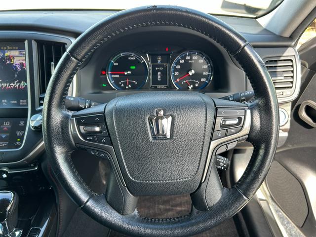 クラウンハイブリッド アスリートＳ　純正ナビ（フルセグＴＶ・ＢＴ・ラジオ・ＣＤ・ＤＶＤ）／バックカメラ／クルーズコントロール／ＥＴＣ／ステアリングスイッチ／純正１８インチＡＷ／ＬＥＤヘッドライト／前席パワーシート／コーナーセンサー（14枚目）