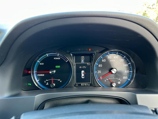 クラウンハイブリッド アスリートＳ　純正ナビ（フルセグＴＶ・ＢＴ・ラジオ・ＣＤ・ＤＶＤ）／バックカメラ／クルーズコントロール／ＥＴＣ／ステアリングスイッチ／純正１８インチＡＷ／ＬＥＤヘッドライト／前席パワーシート／コーナーセンサー（19枚目）