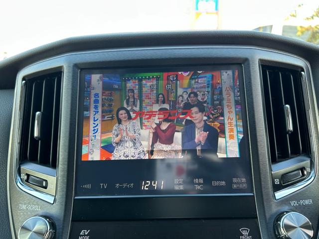 クラウンハイブリッド アスリートＳ　純正ナビ（フルセグＴＶ・ＢＴ・ラジオ・ＣＤ・ＤＶＤ）／バックカメラ／クルーズコントロール／ＥＴＣ／ステアリングスイッチ／純正１８インチＡＷ／ＬＥＤヘッドライト／前席パワーシート／コーナーセンサー（24枚目）