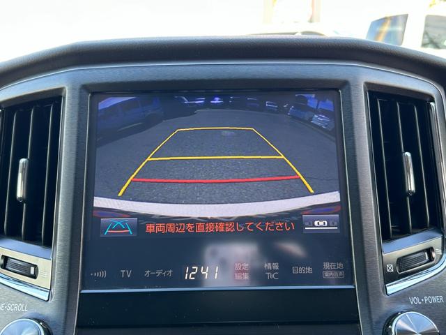 クラウンハイブリッド アスリートＳ　純正ナビ（フルセグＴＶ・ＢＴ・ラジオ・ＣＤ・ＤＶＤ）／バックカメラ／クルーズコントロール／ＥＴＣ／ステアリングスイッチ／純正１８インチＡＷ／ＬＥＤヘッドライト／前席パワーシート／コーナーセンサー（25枚目）